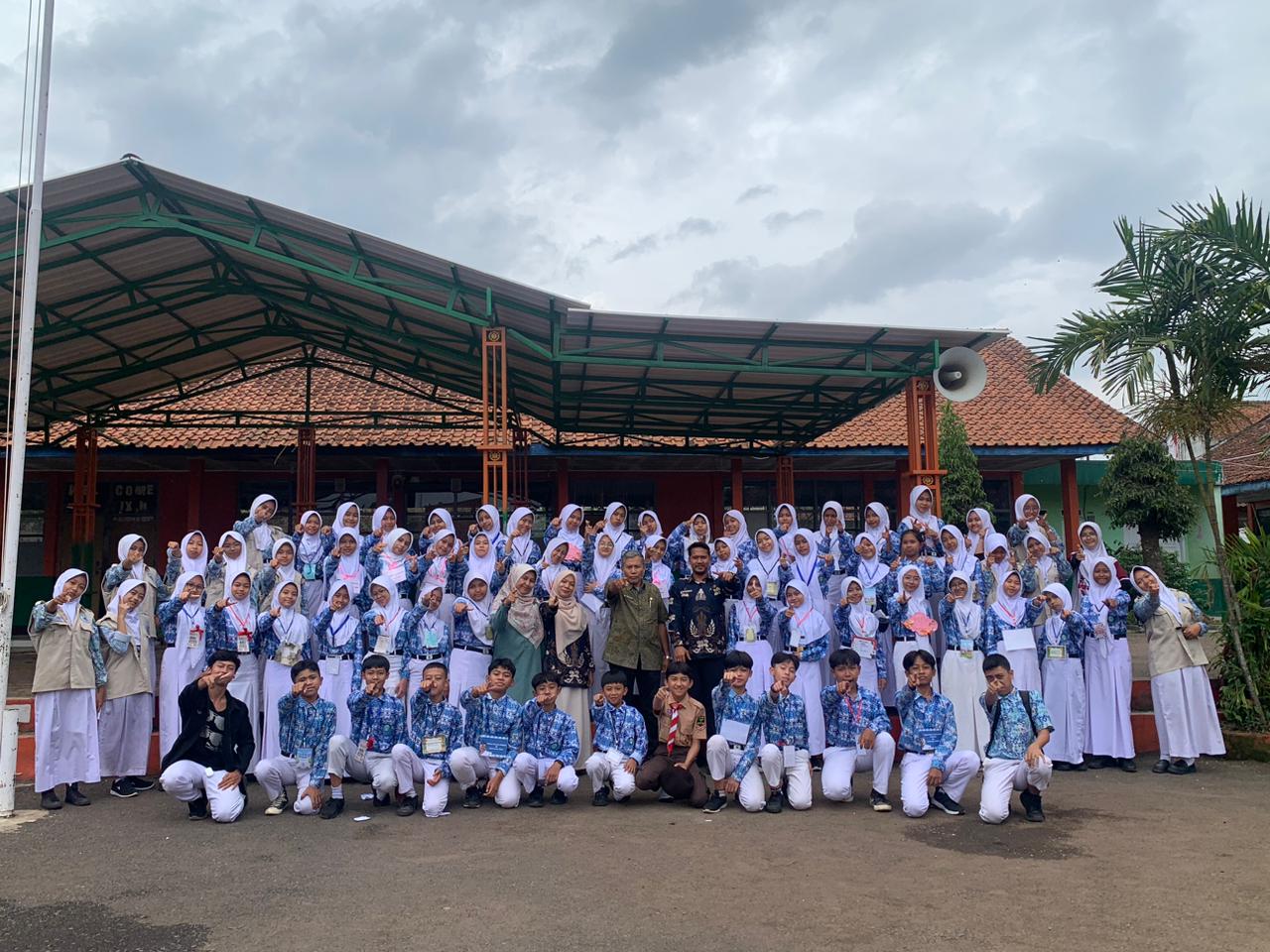 Foto Bersama Peserta LDKS