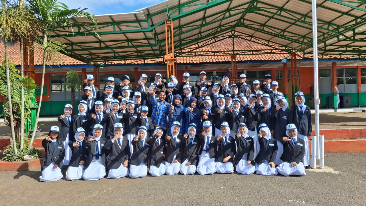 Foto Bersama Pengurus Baru